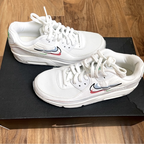 Nike Shoes - NWOB Air Max 90 ‘Swoosh Pack’ / White/Aluminum/Black/Light Green Spark / size 5Y